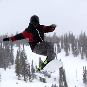 Meet your Posher, Corey